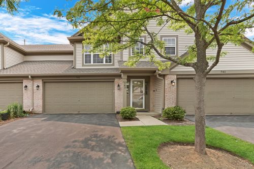 743 Sycamore Ct, Lindenhurst, IL, 60046-4920 | Card Image