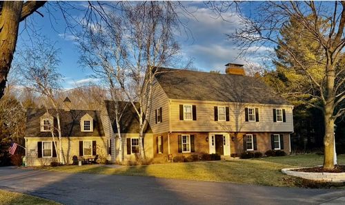 9940 N Lamplighter Lane, Mequon, WI, 53092 | Card Image