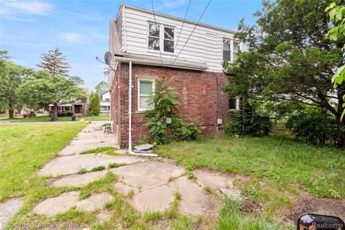 15710 Snowden St, Detroit, MI, 48227-3362 | Card Image