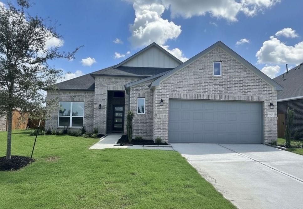 Residential in Iowa Colony
