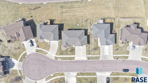 713 N Garnet Cir Circle, Brandon, SD, 57005 | Card Image