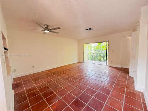 apt-8-11 Edgewater Dr, Coral Gables, FL, 33133-6924 | Card Image
