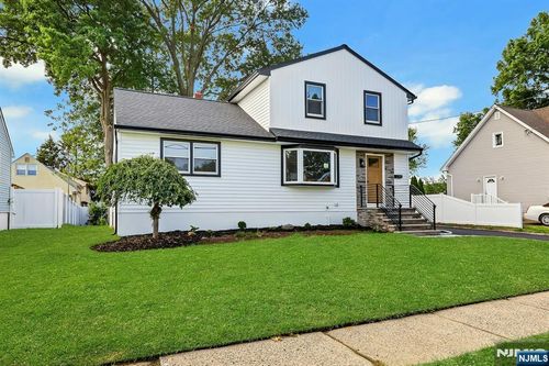 300 John Ochs Dr, Saddle Brook, NJ, 07663-5024 | Card Image