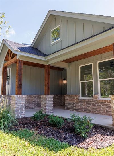 View of front of property featuring a porch | Image 3