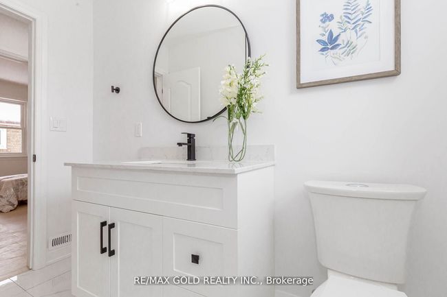 1362 Pharmacy Ave, House other with 5 bedrooms, 3 bathrooms and 3 parking in Scarborough ON | Image 20