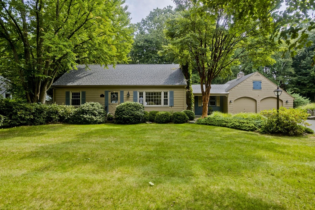 Leemond St, Wilbraham, MA 01095