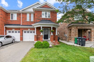 9 Hollingsworth Cir, Home with 4 bedrooms, 3 bathrooms and 2 parking in Brampton ON | Image 1