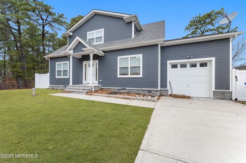 633 Amsterdam Ave, Toms River, NJ, 08757-1308 | Card Image