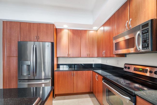 UNIT-608 - 801 S Olive Ave, Condo with 2 bedrooms, 2 bathrooms and null parking in West Palm Beach FL | Image 6