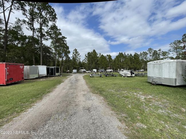 Trailer and storage lot | Image 6