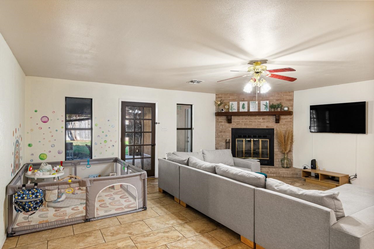 Residential in Del Rio 4