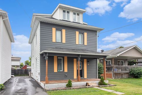 18 George St, North Stormont, ON, K0A1R0 | Card Image