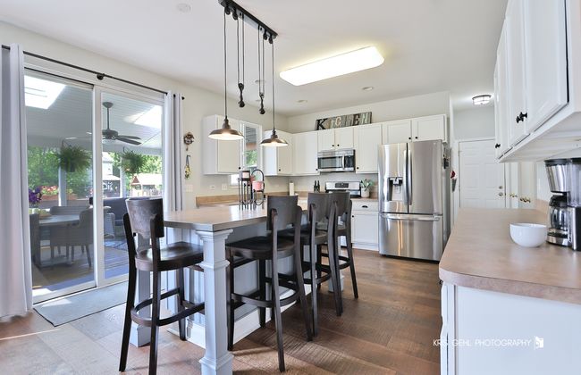 825 Limerick Ln, House other with 4 bedrooms, 3 bathrooms and 3 parking in McHenry IL | Image 9
