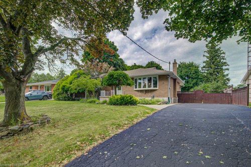 6 Bayly Dr, Paris, ON, N3L2P9 | Card Image