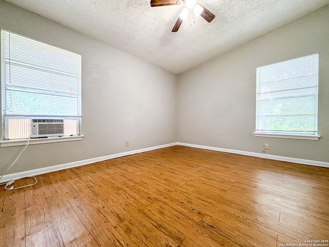 319 Hialeah Ave, House other with 2 bedrooms, 1 bathrooms and null parking in San Antonio TX | Image 11