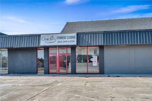 7136 Downman Rd, New Orleans, LA, 70126-2562 | Card Image