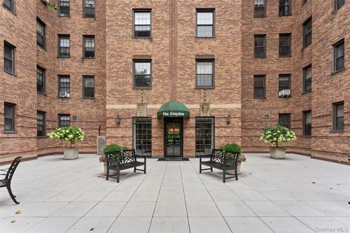 5a-35 Parkview Ave, Bronxville, NY, 10708-2926 | Card Image