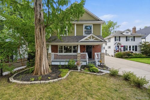 1223 Greenleaf Dr, Royal Oak, MI, 48067-1171 | Card Image