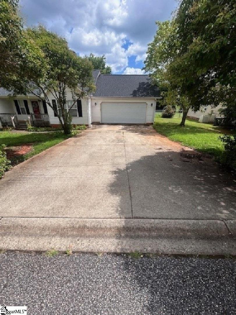 Fisher Lake Rd, Lyman, SC 29365