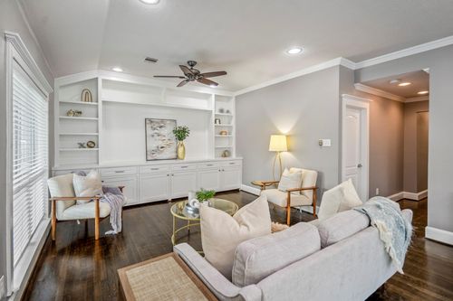 829 E 27th St, Houston, TX, 77009-1013 | Card Image