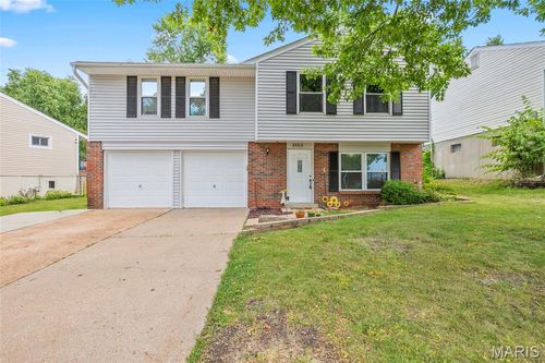 3152 Pinebrook Dr, Arnold, MO, 63010-3714 | Card Image