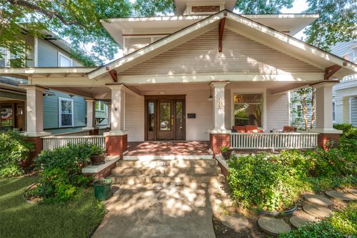 111 S Willomet Avenue, Dallas, TX, 75208 | Card Image