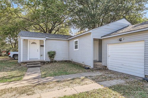 224 E Boyd St, Bonham, TX, 75418-2602 | Card Image