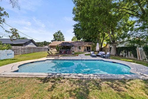 9513 Braeburn Gln, Austin, TX, 78729-2708 | Card Image