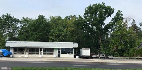 131 Morton Ave, FOLSOM, PA, 19033-3022 | Card Image