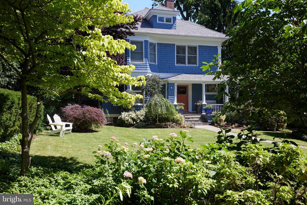 Cumberland Ave, Chevy Chase, MD 20815