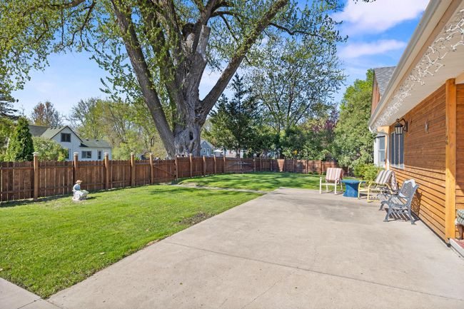 Fenced yard | Image 21