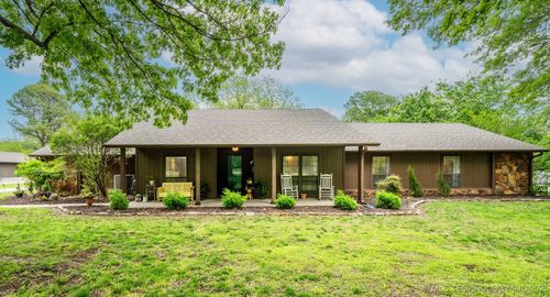 1908 College Park Rd, Claremore, OK, 74017-2009 | Card Image