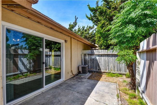 8 - 1881 Mitchell Ave, Condo with 3 bedrooms, 2 bathrooms and 1 parking in Tustin CA | Image 19