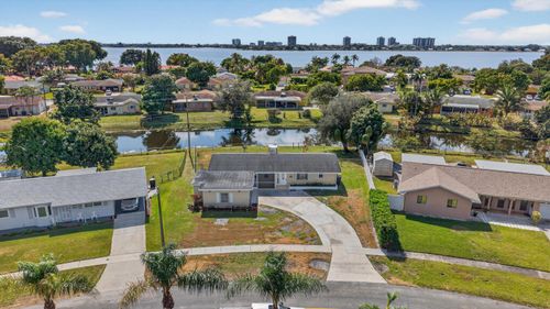 1422 42nd St, West Palm Beach, FL, 33407-3602 | Card Image