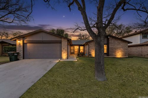 7919 Misty Frst, San Antonio, TX, 78239-3569 | Card Image