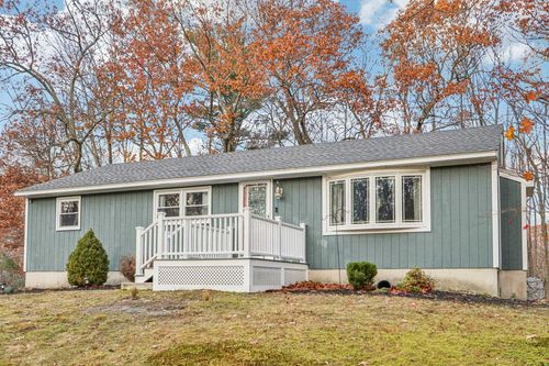 10 Old Coach Rd, Atkinson, NH, 03811-2320 | Card Image