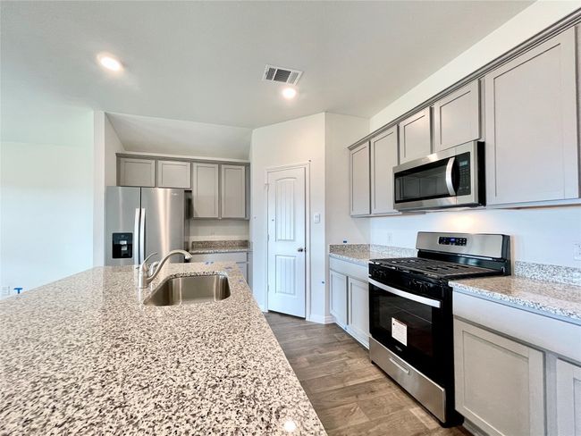 590 Gladiola Loop, House other with 4 bedrooms, 2 bathrooms and 2 parking in Kyle TX | Image 16
