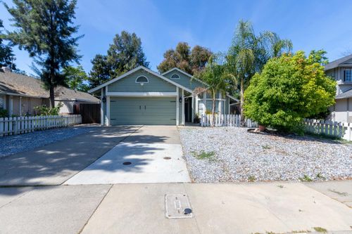 8248 Sunbird Way, Sacramento, CA, 95823 | Card Image