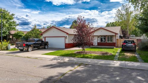 413 W Richards Ave, Silt, CO, 81652-8809 | Card Image
