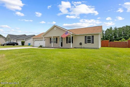110 Woodbury Farm Dr, Jacksonville, NC, 28540-6215 | Card Image