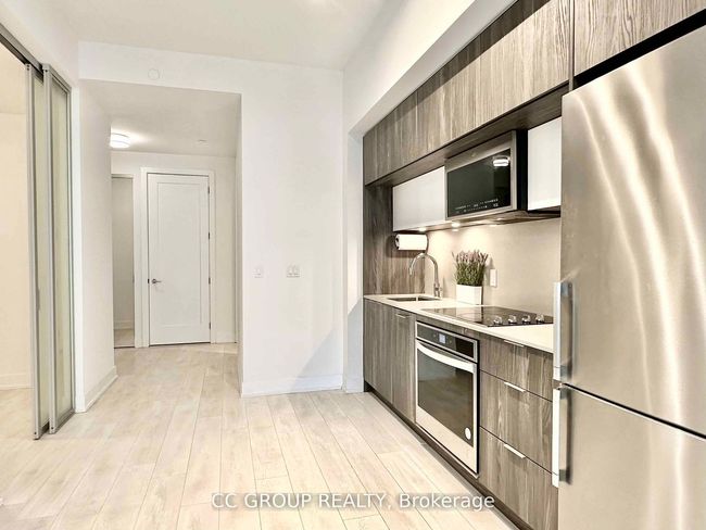 505 - 25 Adra Grado Way, Condo with 2 bedrooms, 2 bathrooms and 1 parking in North York ON | Image 5