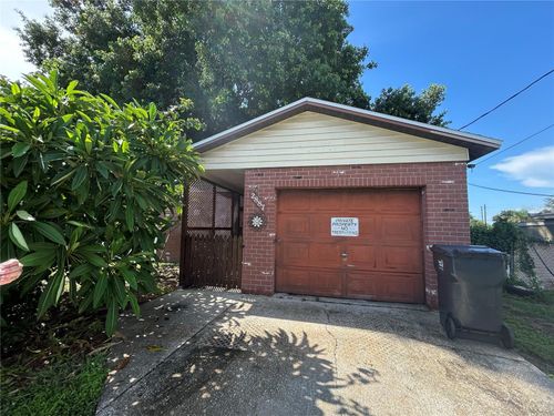 2887 Division Dr N, St Petersburg, FL, 33714-1965 | Card Image