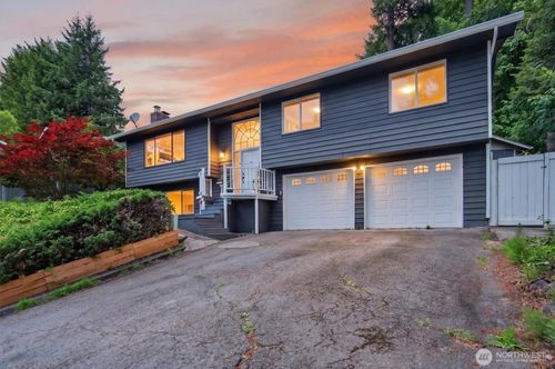2678 Maplewood Dr, Longview, WA, 98632-4600 | Card Image