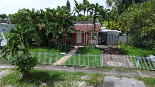4892 Nw 168th Ter, Miami Gardens, FL, 33055-4273 | Card Image