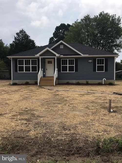68 Columbia Rd, COLONIAL BEACH, VA, 22443-7006 | Card Image