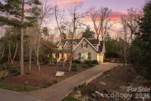 79 Chauncey Cir, Asheville, NC, 28803-8908 | Card Image