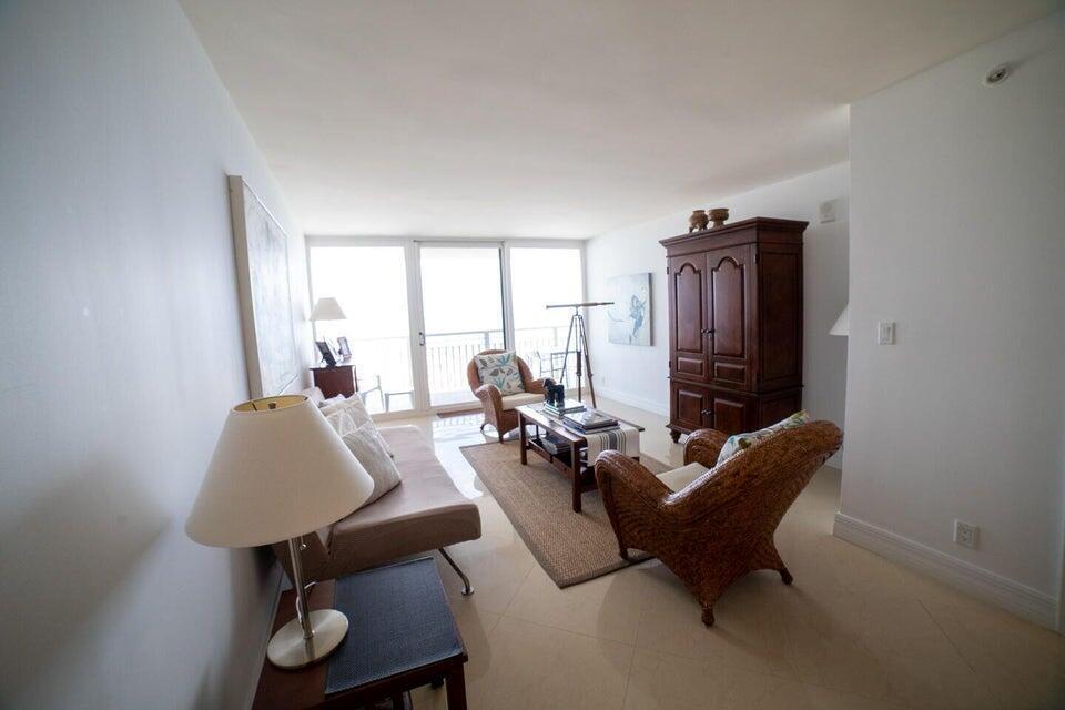 Residential Lease in Singer Island 4