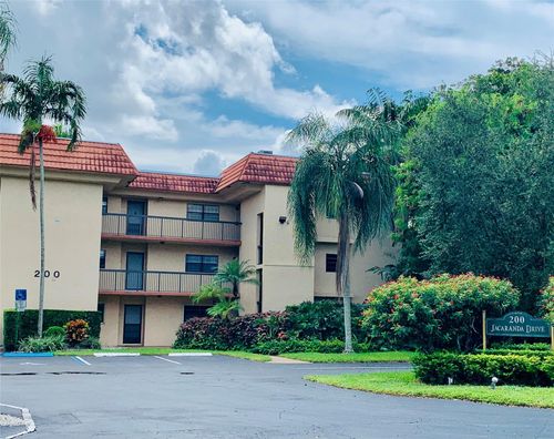 1b-200 Jacaranda Country Club Dr, Fort Lauderdale, FL, 33324 | Card Image