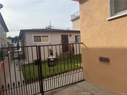 935 937 W 17th, San Pedro, CA, 90731 | Card Image