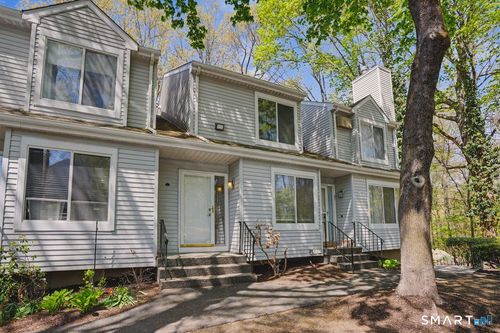 28-20 E Pembroke Rd, Danbury, CT, 06811-3786 | Card Image